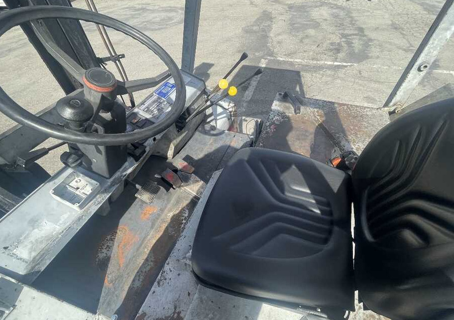 OM E 80 N - Electric forklift: picture 4 OM E 80 N - Electric forklift: picture 4