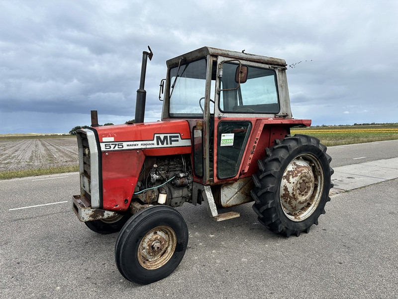 Massey Ferguson 575 - Farm tractor: picture 1 Massey Ferguson 575 - Farm tractor: picture 1