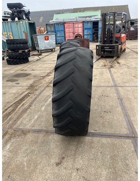 Michelin 480\65 R28 X M100 - Rim: picture 3 Michelin 480\65 R28 X M100 - Rim: picture 3