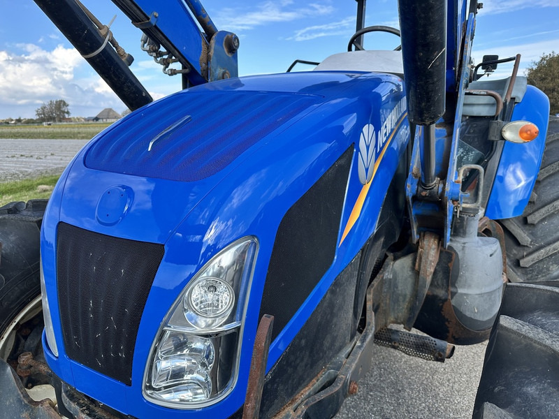 New Holland TD5.100 - Farm tractor: picture 2 New Holland TD5.100 - Farm tractor: picture 2