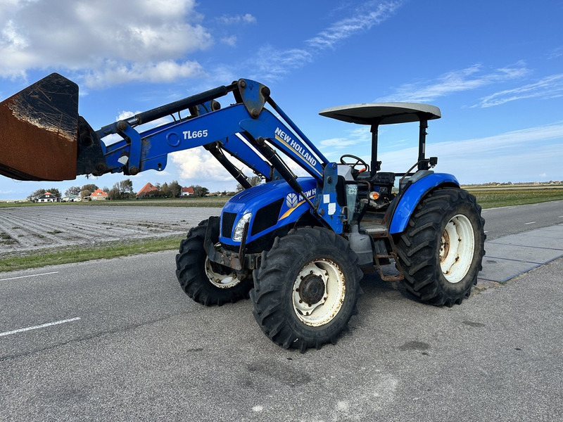 New Holland TD5.100 - Farm tractor: picture 1 New Holland TD5.100 - Farm tractor: picture 1
