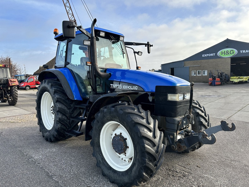 New Holland TM 115 - Farm tractor: picture 4 New Holland TM 115 - Farm tractor: picture 4