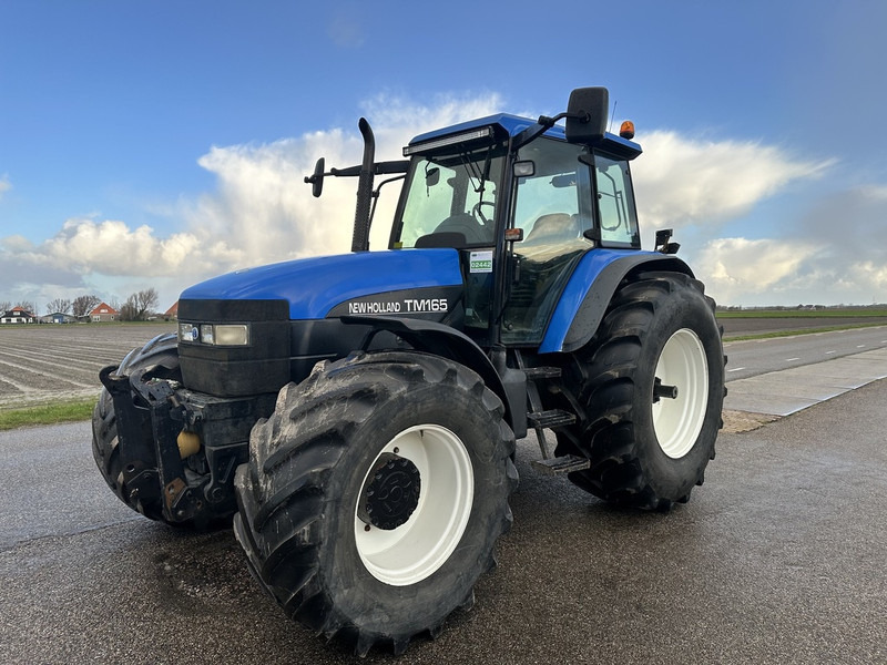 New Holland TM 165 - Farm tractor: picture 1 New Holland TM 165 - Farm tractor: picture 1