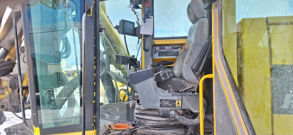 Drilling rig Atlas Copco ROC F9: picture 6