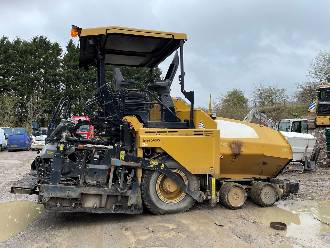 Caterpillar AP500F - Asphalt paver: picture 2 Caterpillar AP500F - Asphalt paver: picture 2