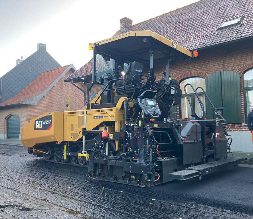 Caterpillar AP655F - Asphalt paver: picture 1 Caterpillar AP655F - Asphalt paver: picture 1