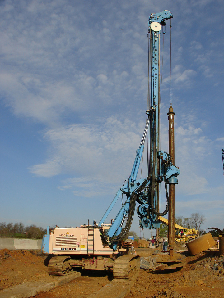Delmag RH25 - Pile driver: picture 1 Delmag RH25 - Pile driver: picture 1