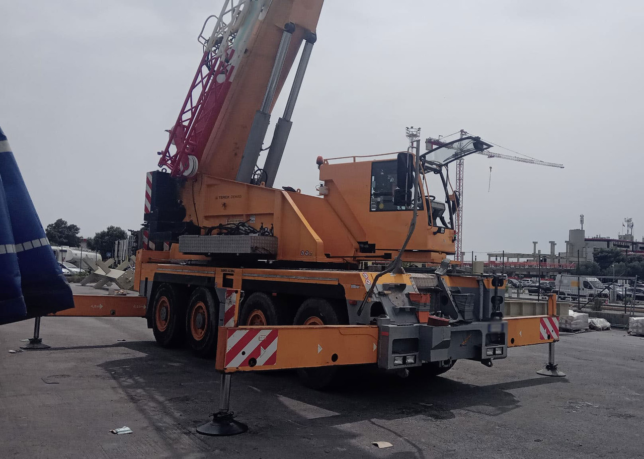 Demag AC 70 City - Mobile crane: picture 4 Demag AC 70 City - Mobile crane: picture 4