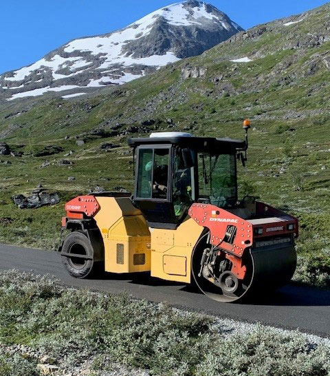 Dynapac CC424HF - Roller: picture 1 Dynapac CC424HF - Roller: picture 1