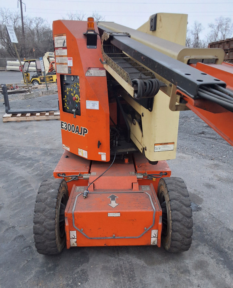 JLG E300AJP - Telescopic wheel loader: picture 4 JLG E300AJP - Telescopic wheel loader: picture 4