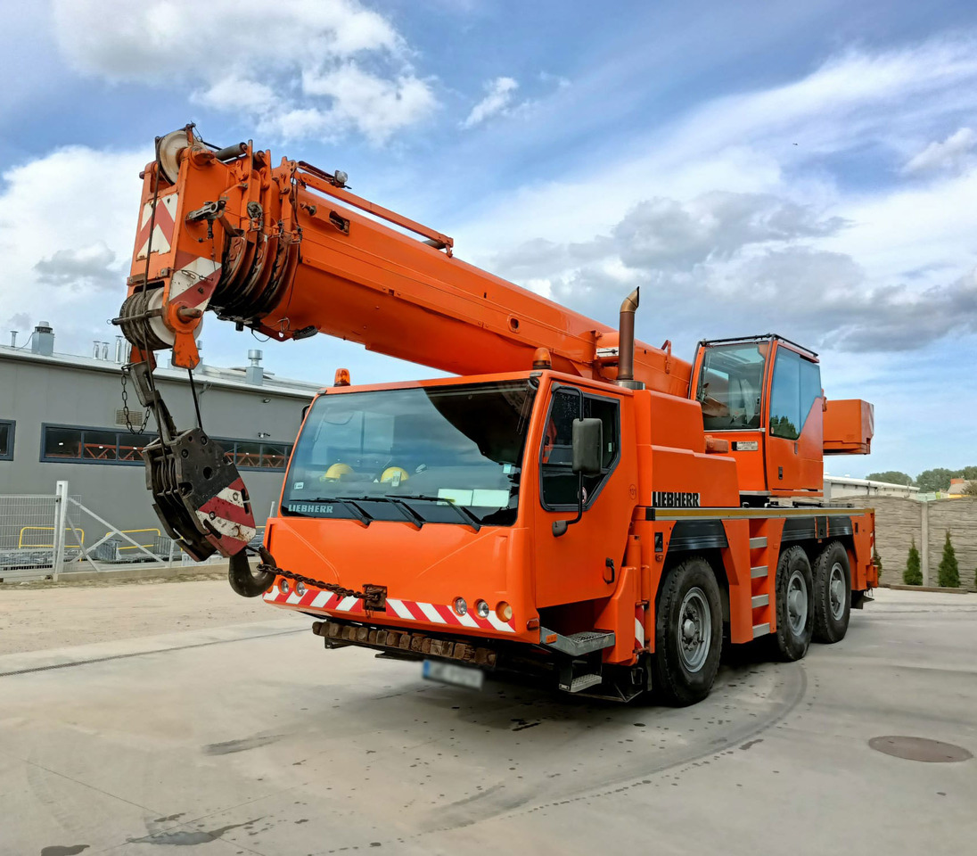 Liebherr LTM 1045-3.1 - Mobile crane: picture 2 Liebherr LTM 1045-3.1 - Mobile crane: picture 2