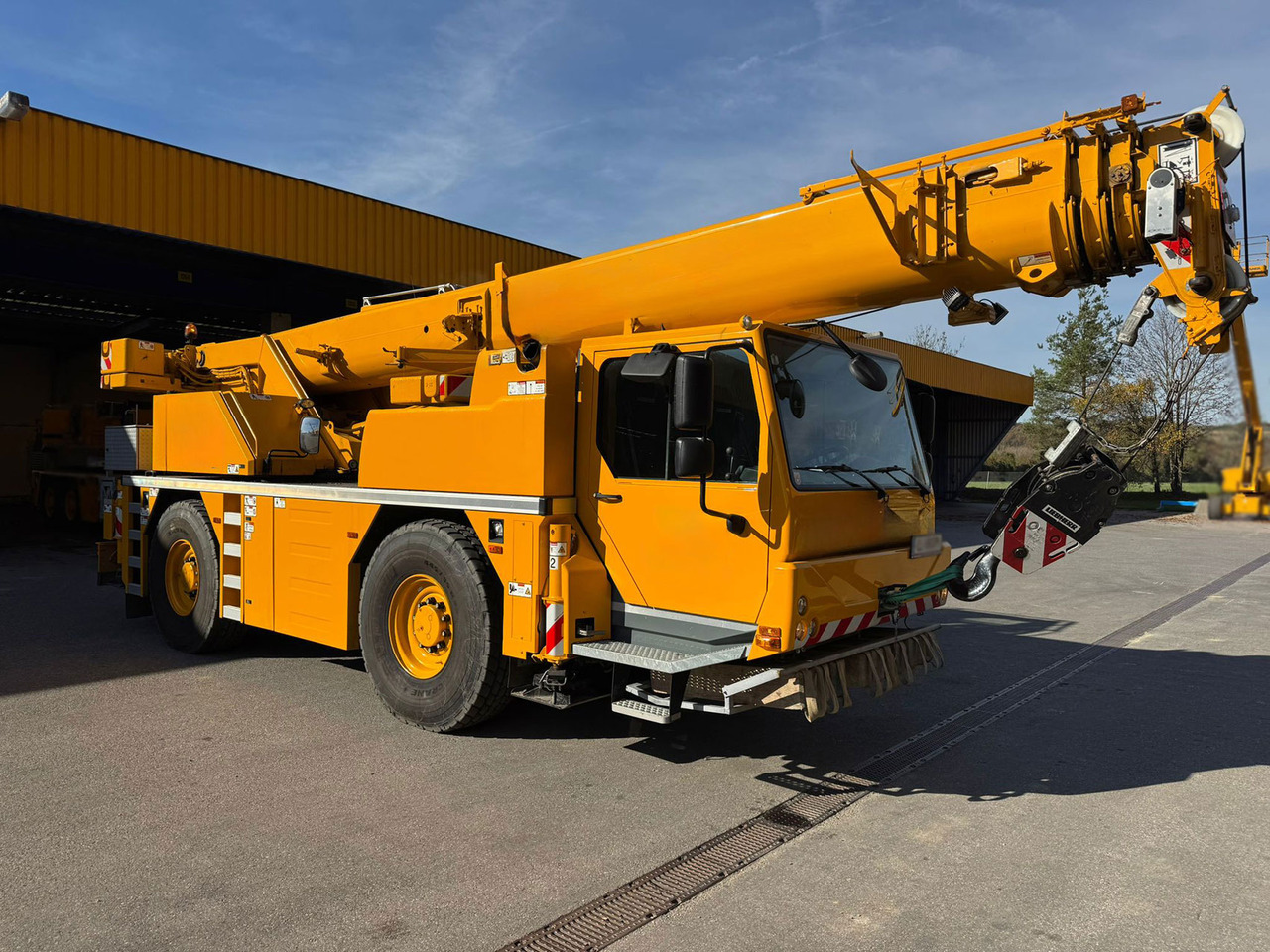 Liebherr LTM1030-2.1 - Mobile crane: picture 1 Liebherr LTM1030-2.1 - Mobile crane: picture 1