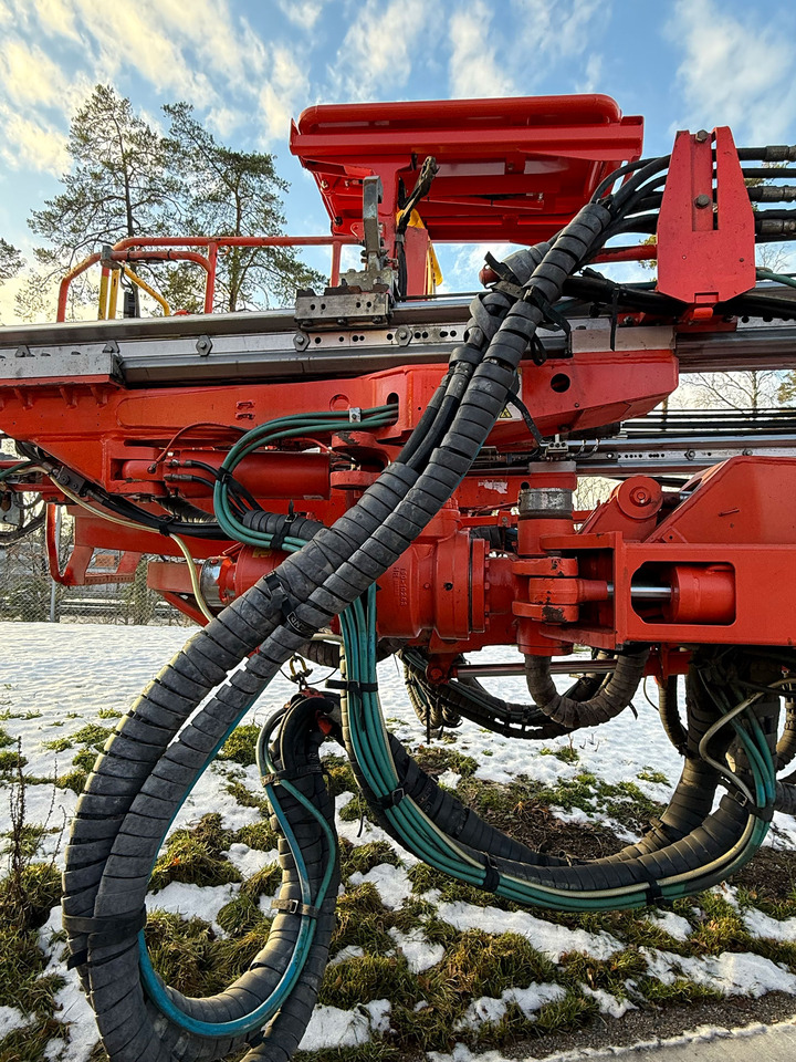 Drilling rig Sandvik DT922I: picture 7