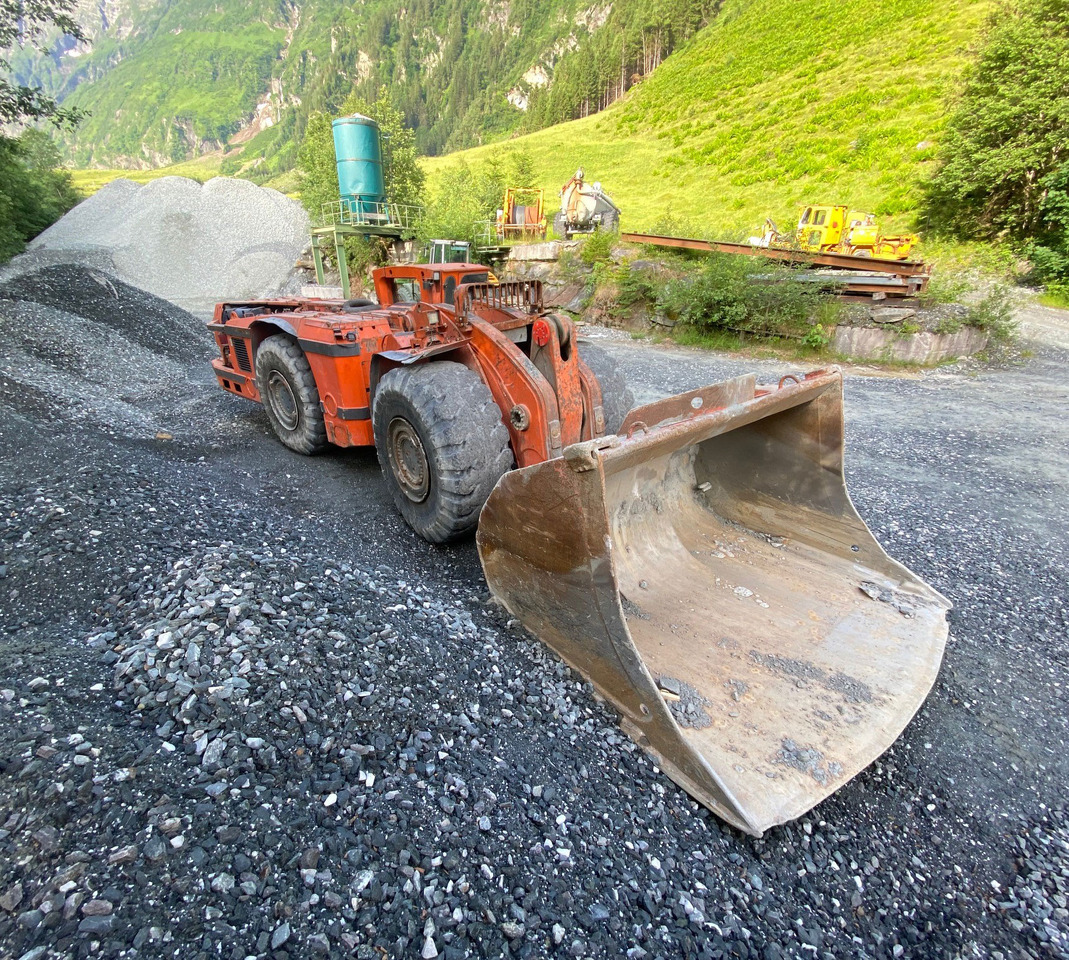 Tamrock Toro 0010 - Mining machinery: picture 1 Tamrock Toro 0010 - Mining machinery: picture 1