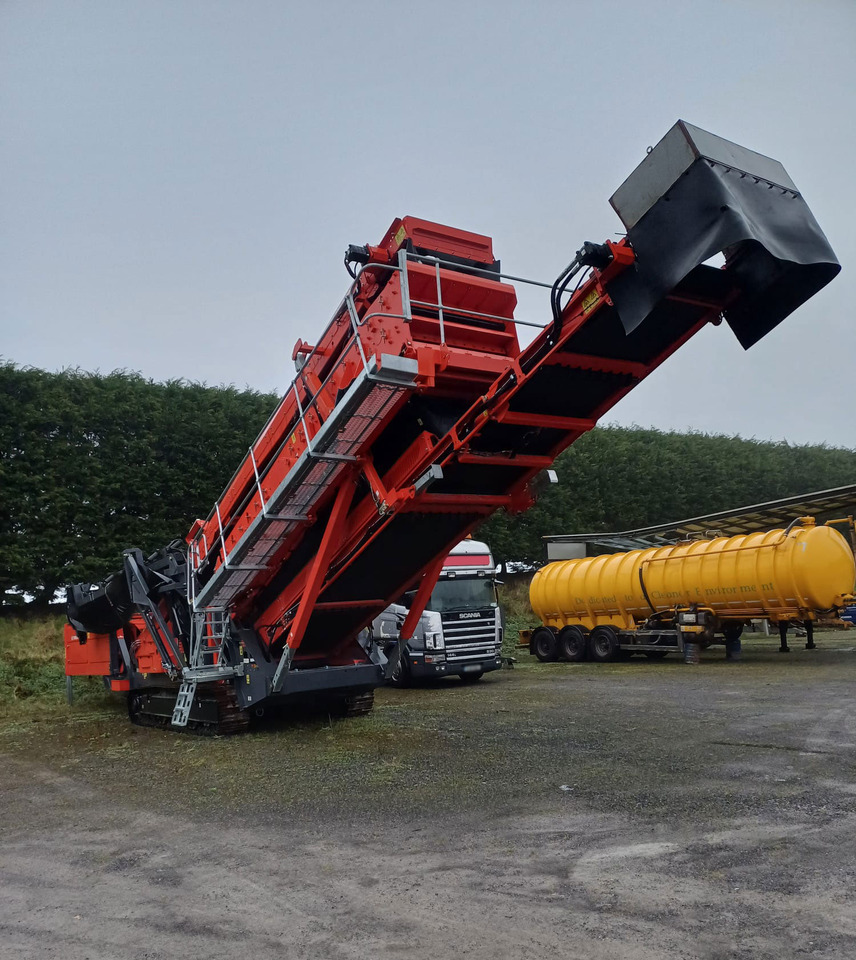Terex Finlay 696 - Screener: picture 3 Terex Finlay 696 - Screener: picture 3