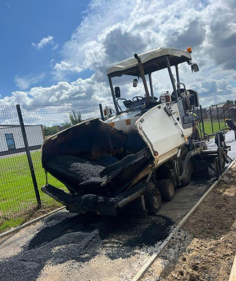 Vogele Super 1303-3i - Asphalt paver: picture 1 Vogele Super 1303-3i - Asphalt paver: picture 1