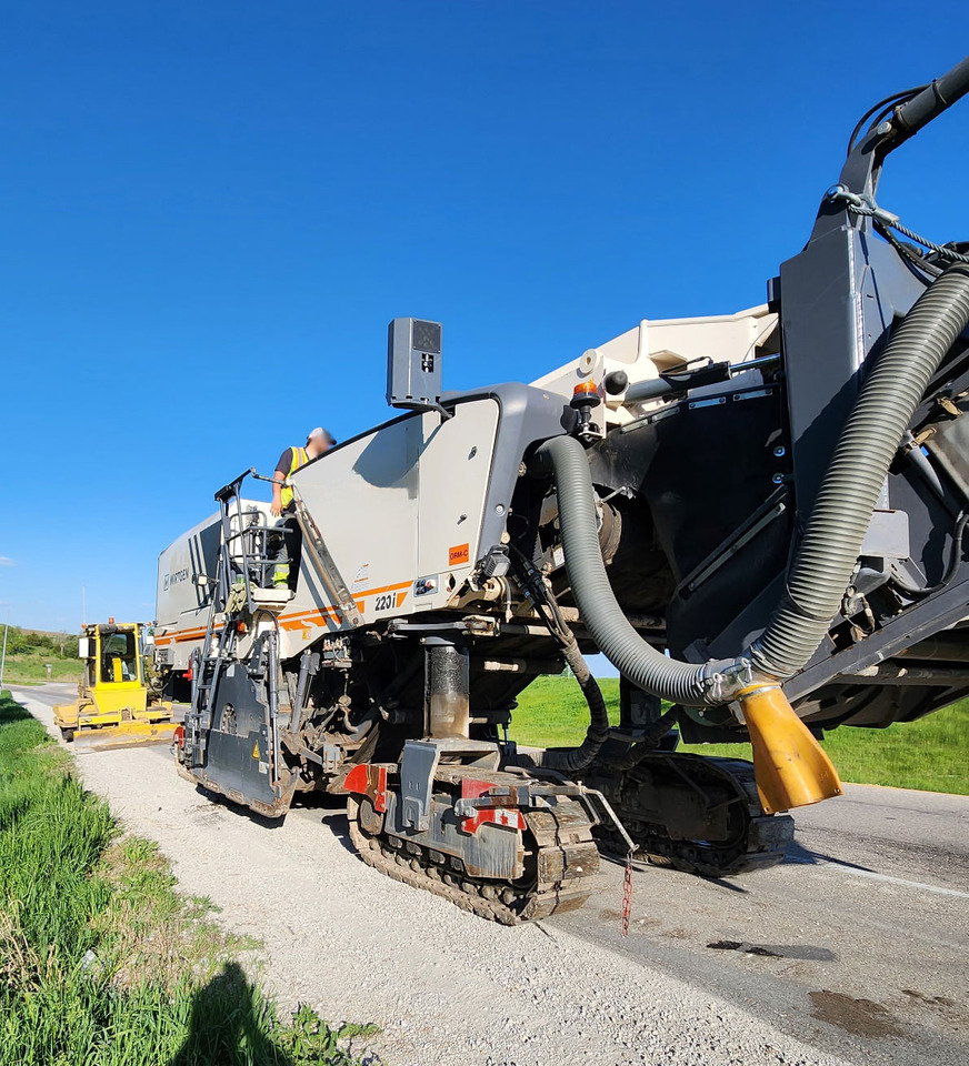 Wirtgen W 220 I - Cold planer: picture 4 Wirtgen W 220 I - Cold planer: picture 4