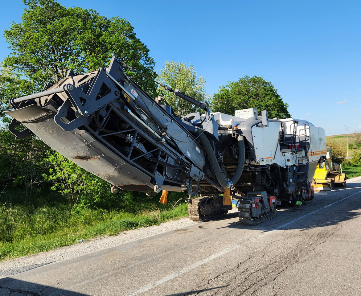 Wirtgen W 220 I - Cold planer: picture 3 Wirtgen W 220 I - Cold planer: picture 3