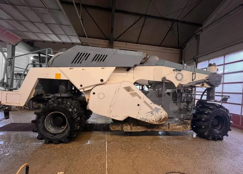 Wirtgen WR 240 I - Soil stabilizer: picture 1 Wirtgen WR 240 I - Soil stabilizer: picture 1