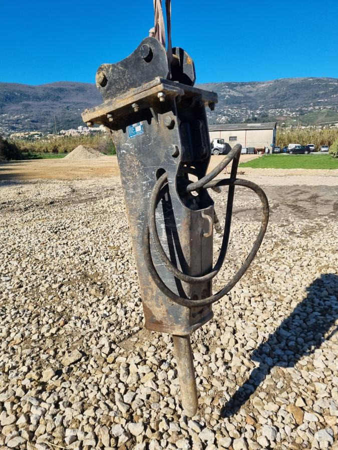 Furukawa F9 pour mini pelle de 8t - Hydraulic hammer: picture 1 Furukawa F9 pour mini pelle de 8t - Hydraulic hammer: picture 1