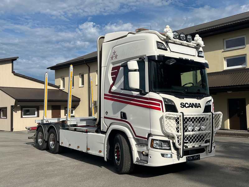 Scania R730 B6X4NB - Timber truck, Crane truck: picture 2 Scania R730 B6X4NB - Timber truck, Crane truck: picture 2