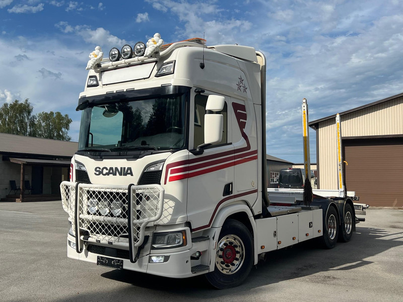 Scania R730 B6X4NB - Timber truck, Crane truck: picture 1 Scania R730 B6X4NB - Timber truck, Crane truck: picture 1