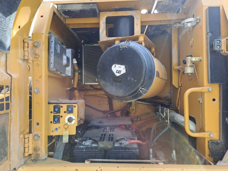 Crawler excavator Cat 330DL UHD (21m UHD + Short Arm): picture 18