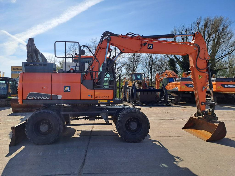 Doosan DX140W-5 - Wheel excavator: picture 5 Doosan DX140W-5 - Wheel excavator: picture 5