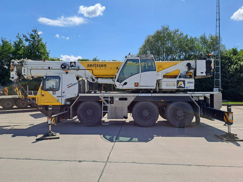 Grove GMK3060 - All terrain crane: picture 2 Grove GMK3060 - All terrain crane: picture 2