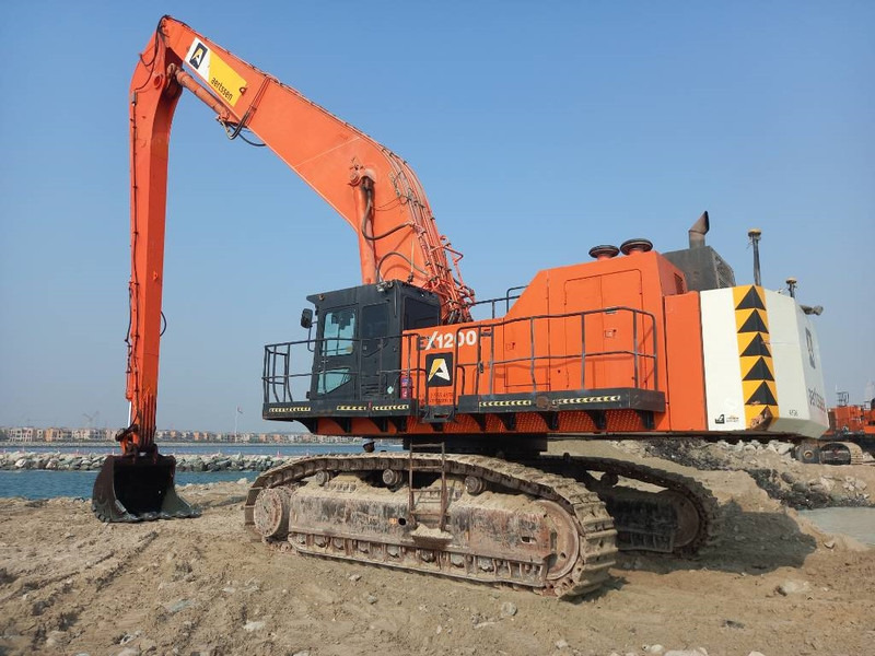 Hitachi EX 1200-6 Longreach 28m (Abu Dhabi) - Excavator: picture 5 Hitachi EX 1200-6 Longreach 28m (Abu Dhabi) - Excavator: picture 5