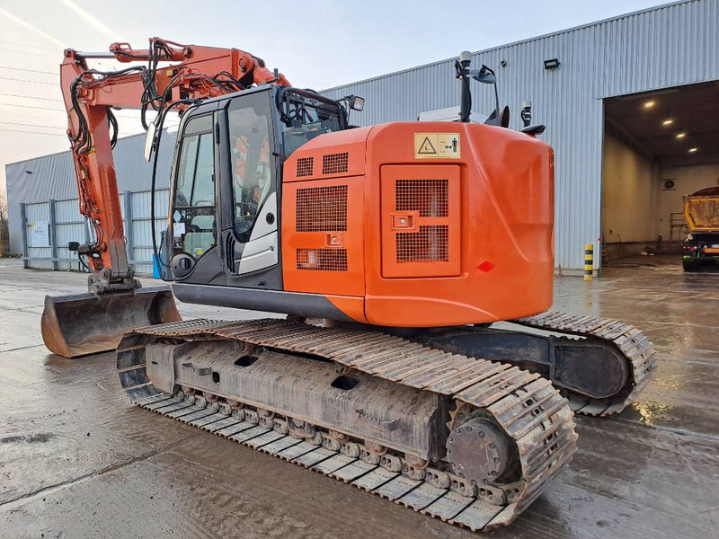 Hitachi ZX225USLC-5B (Trimble GPS Prepared) - Crawler excavator: picture 2 Hitachi ZX225USLC-5B (Trimble GPS Prepared) - Crawler excavator: picture 2
