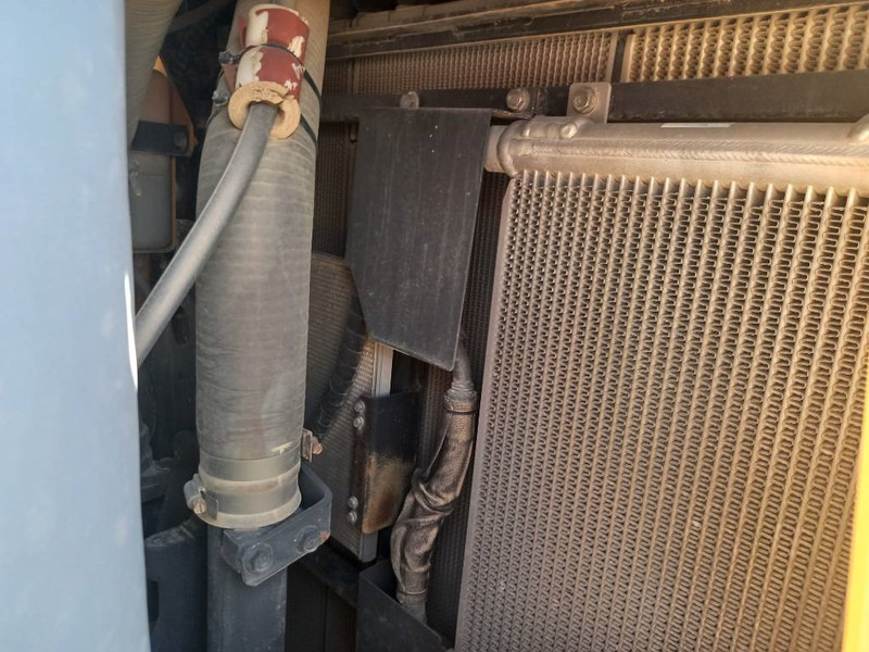 Bulldozer Komatsu D155A-6R (4 pcs available in Abu Dhabi): picture 12 Bulldozer Komatsu D155A-6R (4 pcs available in Abu Dhabi): picture 12