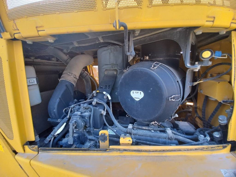 Bulldozer Komatsu D155A-6R (4 pcs available in Abu Dhabi): picture 13 Bulldozer Komatsu D155A-6R (4 pcs available in Abu Dhabi): picture 13