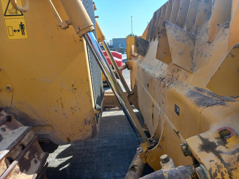 Bulldozer Komatsu D155A-6R (4 pcs available in Abu Dhabi): picture 7 Bulldozer Komatsu D155A-6R (4 pcs available in Abu Dhabi): picture 7