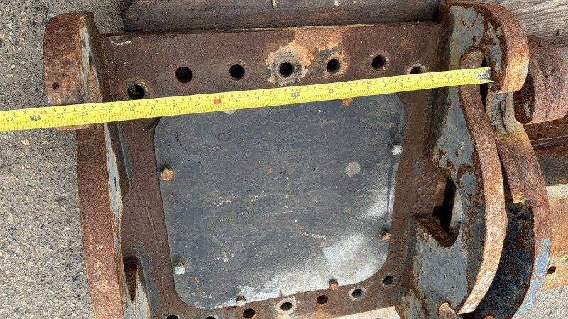 CW30 CW40 bracket - Quick coupler for Excavator: picture 3 CW30 CW40 bracket - Quick coupler for Excavator: picture 3