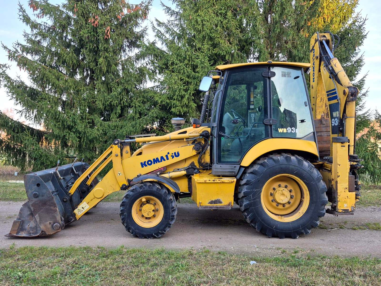 KOMATSU WB93R-5 - Backhoe loader: picture 1 KOMATSU WB93R-5 - Backhoe loader: picture 1