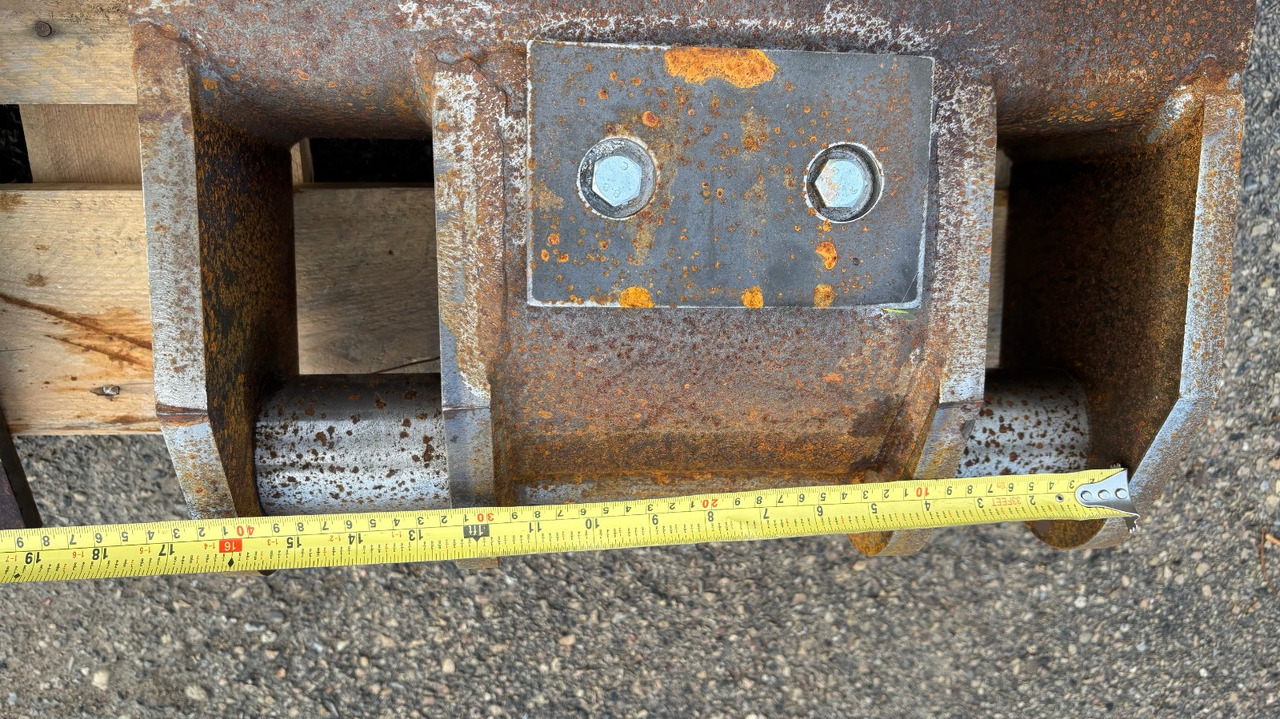 NTP10 B20 Top bracket plate - Quick coupler for Excavator: picture 4 NTP10 B20 Top bracket plate - Quick coupler for Excavator: picture 4