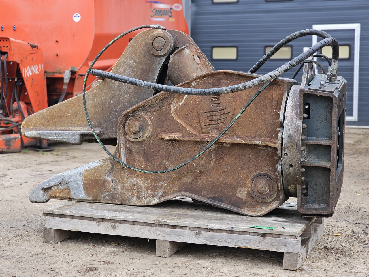 VTN XRP16 - Demolition shears for Excavator: picture 3 VTN XRP16 - Demolition shears for Excavator: picture 3