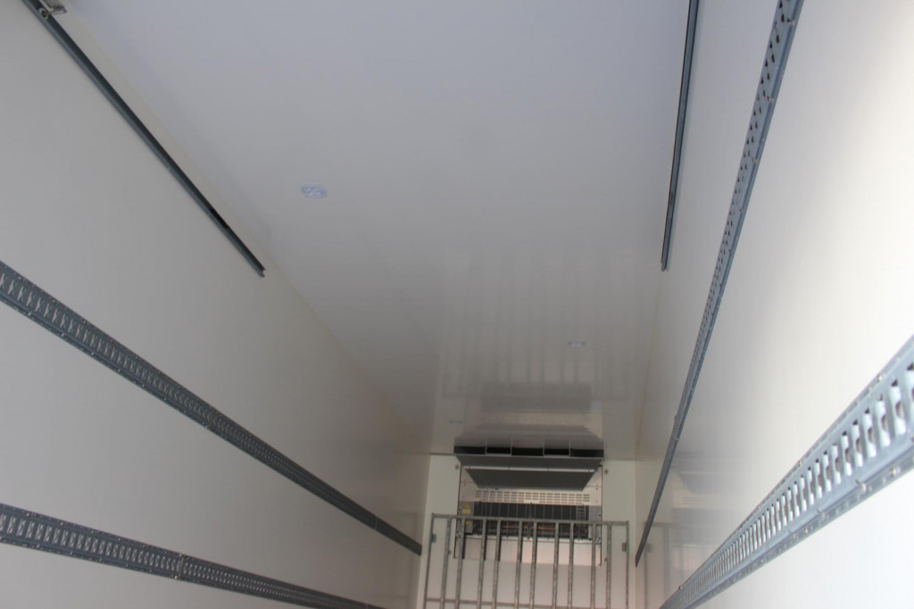 Chereau 1-Achs City Trailer CV 1550 Strom Neuwertig - Refrigerator semi-trailer: picture 2 Chereau 1-Achs City Trailer CV 1550 Strom Neuwertig - Refrigerator semi-trailer: picture 2