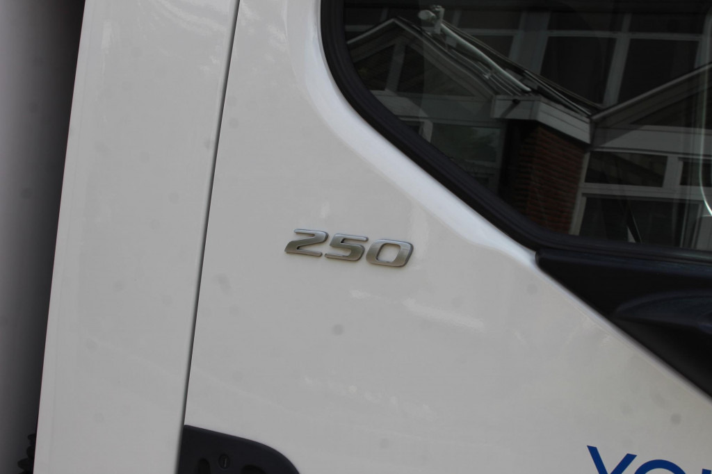 Daf LF 260 E6 Carrier Supra 550 Strom Tür LBW - Refrigerator truck: picture 5 Daf LF 260 E6 Carrier Supra 550 Strom Tür LBW - Refrigerator truck: picture 5