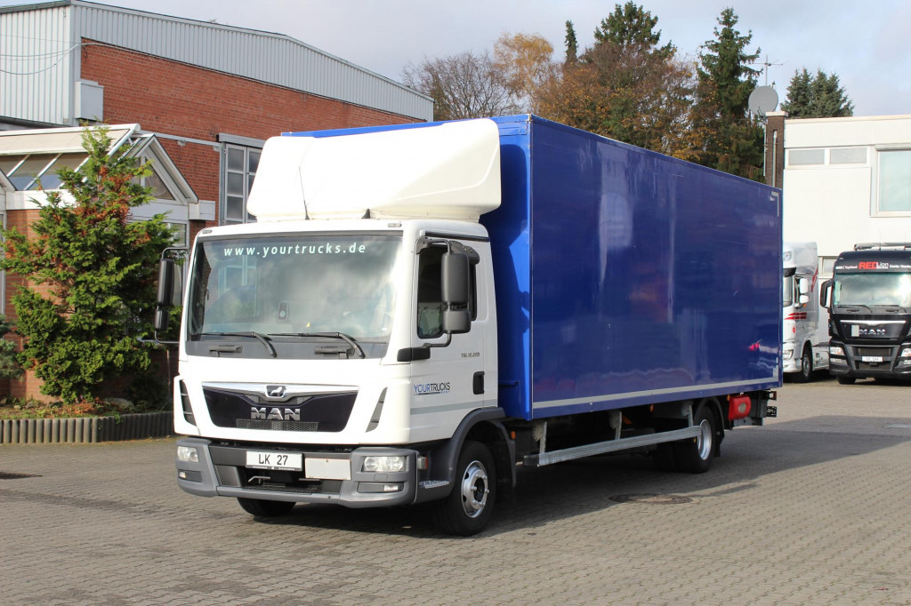 MAN TGL 12.220 Plane-Koffer 7,5 m LBW Klima 199TKm - Curtainsider truck: picture 1 MAN TGL 12.220 Plane-Koffer 7,5 m LBW Klima 199TKm - Curtainsider truck: picture 1