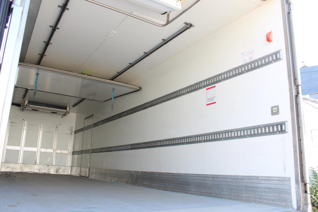 Refrigerator truck MAN TGM 18.290 E5  CS 950 Bi-Temp  Strom Tür+LBW  FRC: picture 15