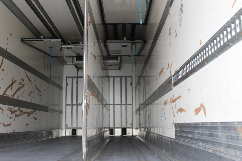 Mercedes-Benz Antos 2536 E6 CS 1250Mt Tri-temp LBW TW ATP - Refrigerator truck: picture 4 Mercedes-Benz Antos 2536 E6 CS 1250Mt Tri-temp LBW TW ATP - Refrigerator truck: picture 4