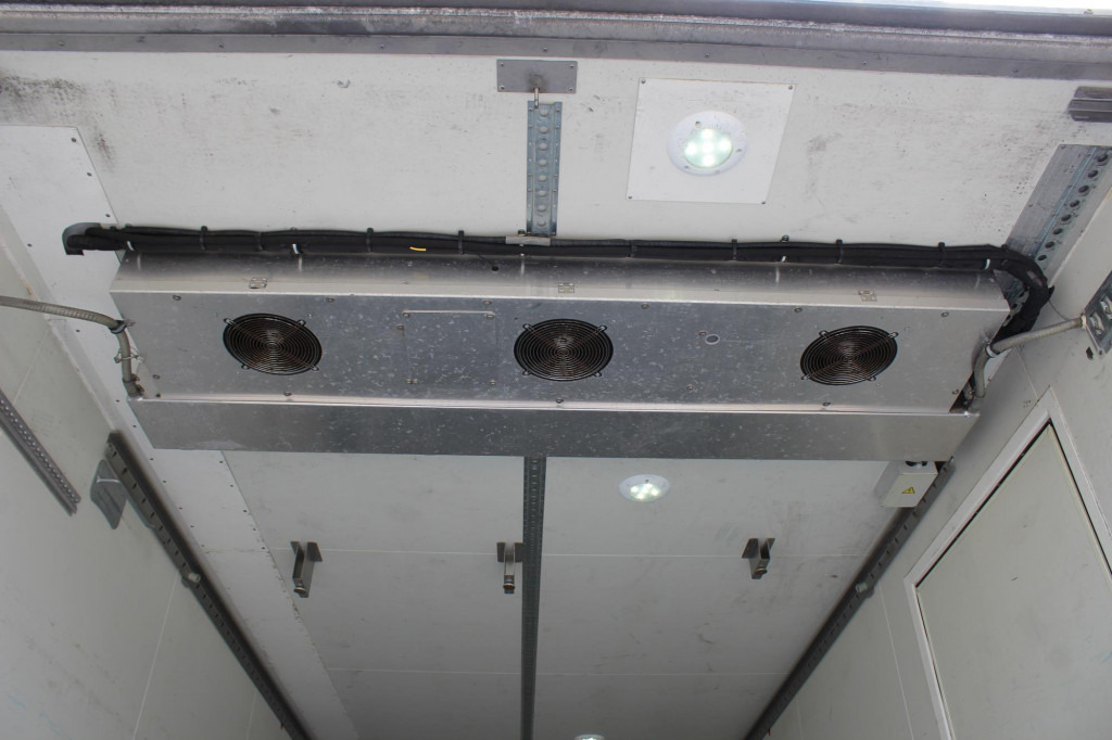 Mercedes-Benz Antos 2540 E6 Kühlkoffer Lift-Lenkachse LBW 2t - Refrigerator truck: picture 3 Mercedes-Benz Antos 2540 E6 Kühlkoffer Lift-Lenkachse LBW 2t - Refrigerator truck: picture 3