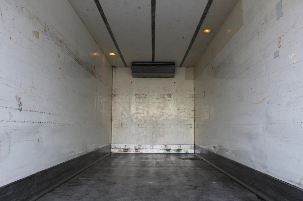 Renault Premium 450 DXi E5 TK TS300E LBW Sschlafkabine AHK - Refrigerator truck: picture 3 Renault Premium 450 DXi E5 TK TS300E LBW Sschlafkabine AHK - Refrigerator truck: picture 3