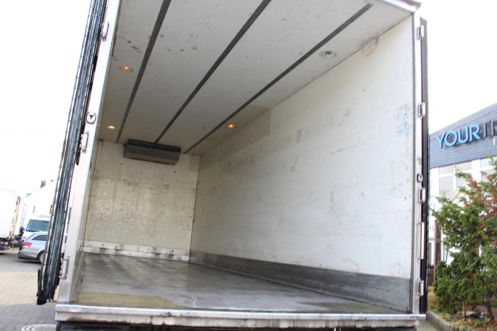 Renault Premium 450 DXi E5 TK TS300E LBW Sschlafkabine AHK - Refrigerator truck: picture 2 Renault Premium 450 DXi E5 TK TS300E LBW Sschlafkabine AHK - Refrigerator truck: picture 2