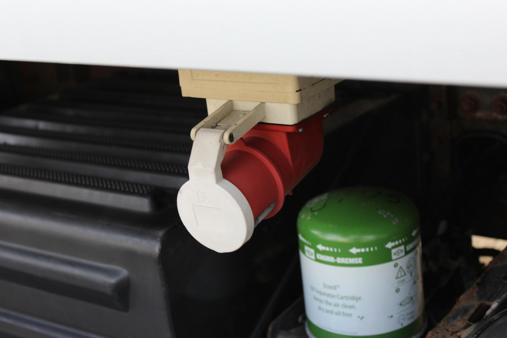 Renault Premium 450 DXi E5 TK TS300E LBW Sschlafkabine AHK - Refrigerator truck: picture 5 Renault Premium 450 DXi E5 TK TS300E LBW Sschlafkabine AHK - Refrigerator truck: picture 5