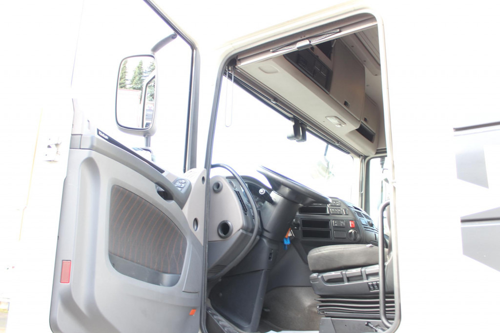 Daf XF  480 SC   Retarder   ACC   LDWS   2 Liegen - Tractor unit: picture 3 Daf XF  480 SC   Retarder   ACC   LDWS   2 Liegen - Tractor unit: picture 3