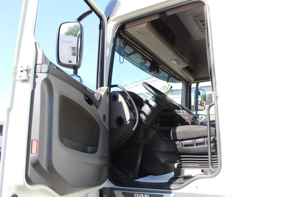 Daf XF  530 SC  Retarder ACC LDWS Standklima Kühlbox - Tractor unit: picture 4 Daf XF  530 SC  Retarder ACC LDWS Standklima Kühlbox - Tractor unit: picture 4