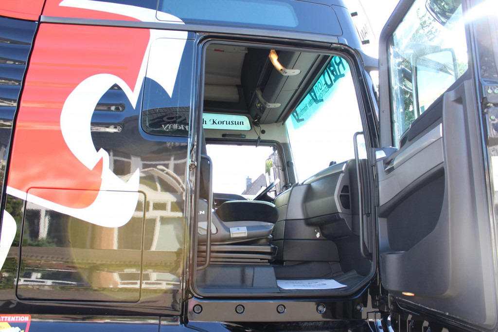 MAN TGX 18.480 XXL  Retarder Standheizung - Tractor unit: picture 2 MAN TGX 18.480 XXL  Retarder Standheizung - Tractor unit: picture 2